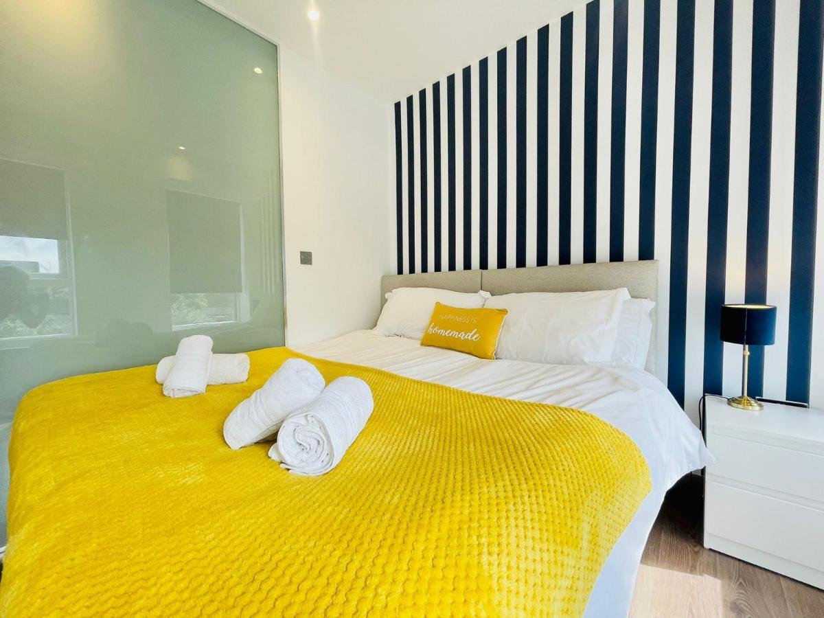 Park Street Apartment Luton By Hostaguest Buitenkant foto