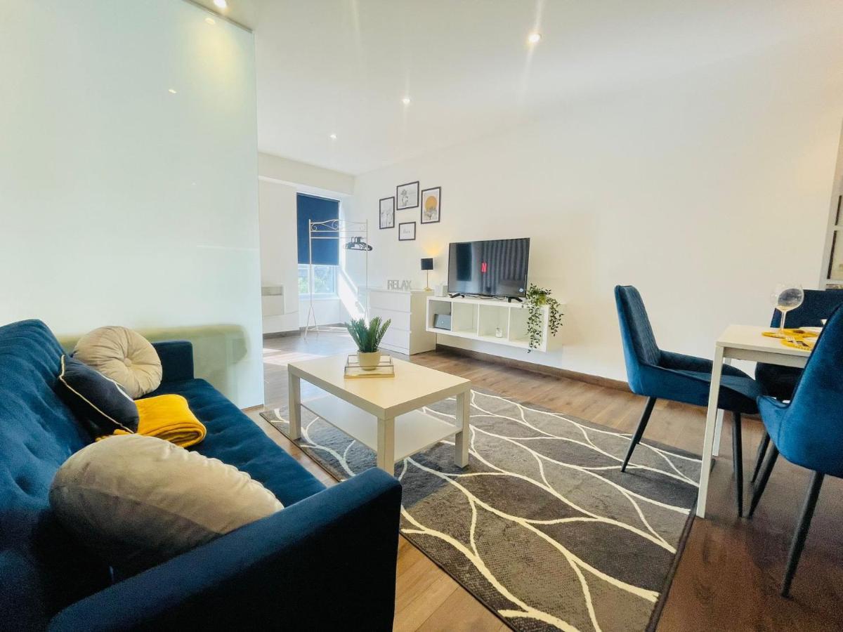Park Street Apartment Luton By Hostaguest Buitenkant foto